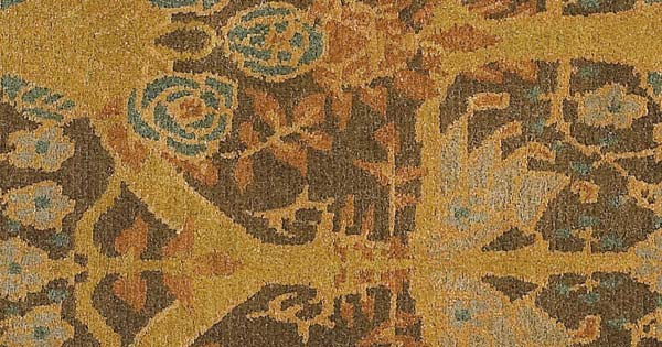 Craftsman rose garland rug, fall colorway closeup 3